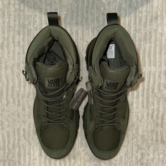New VANS Sales SAMPLE Crestline WaterProof Shoes / Boots